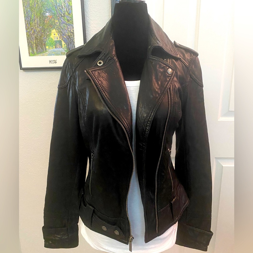 Michael Kors buttery soft genuine leather biker jacket size XS / XP hardly worn